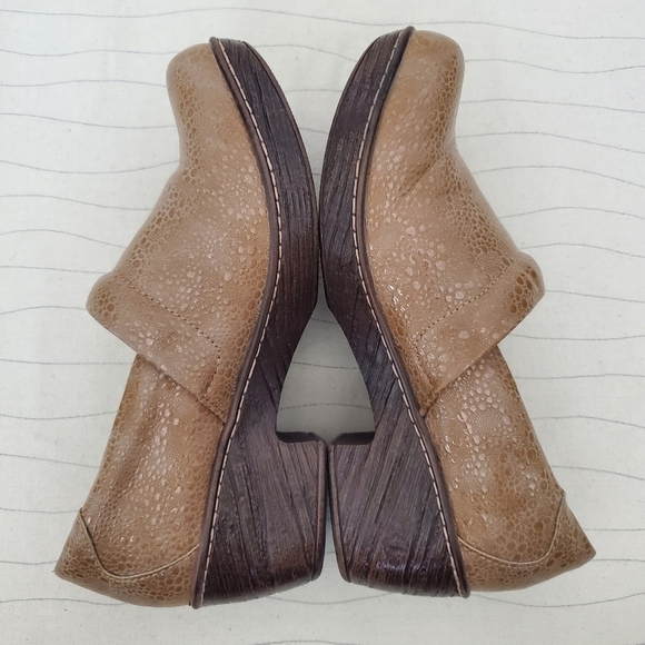 BOC Womens Bronze Gold Metallic Faux Leather Clogs Arch Support Size 9.5M EUC - Picture 7 of 11